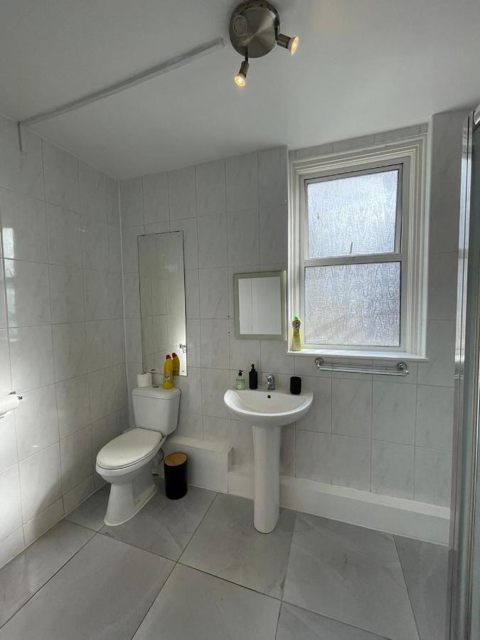 Amazing 3 Bedroom Flat Minutes From Tower Bridge Λονδίνο Εξωτερικό φωτογραφία